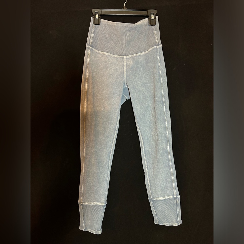 Lululemon Nulu leggings 7/8 with ribbed waistband